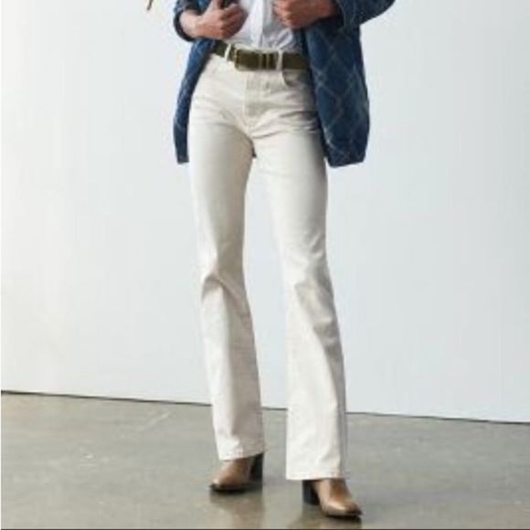 ANTHROPOLOGIE denim | Pilcro The Icon Flare Jeans | Ivory Beige | size 29 | NWT - Picture 2 of 11